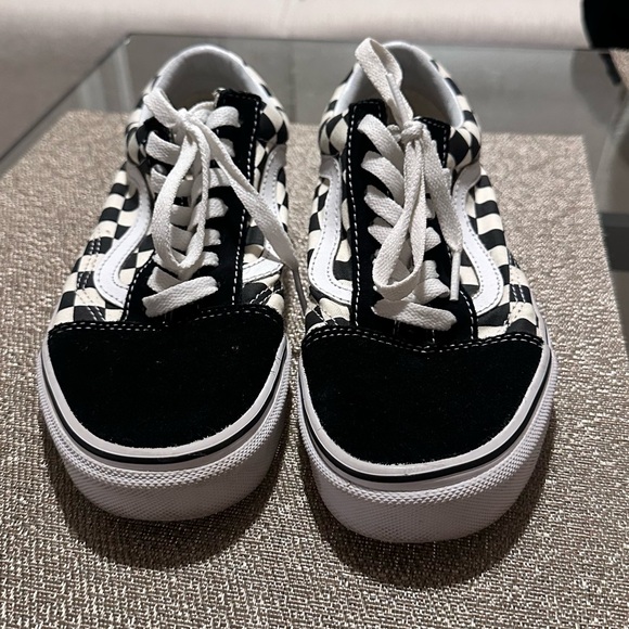 Vans Shoes - SOLD ✨VANS Checkered Old Skool Black & White